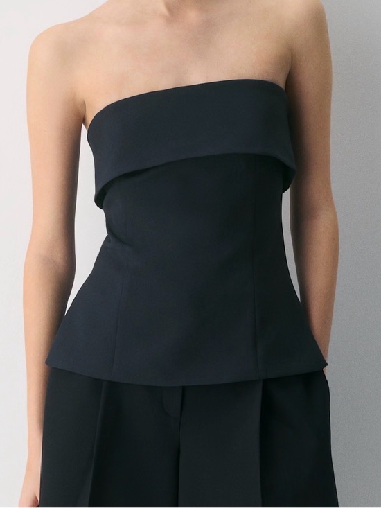 Aritzia Tops - Aritzia Black Strapless Fold-Over Peplum Top